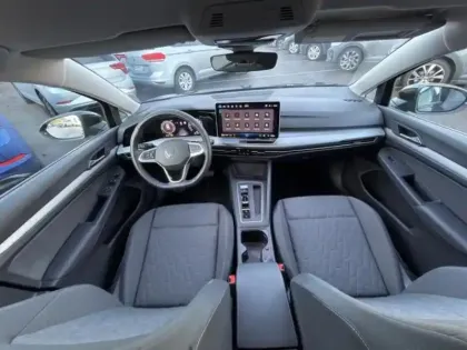 Photo 20 Volkswagen Golf  1.5 eHybrid 204ch VW Edition DSG6