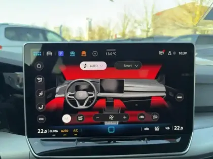 Photo 9 Volkswagen Golf  1.5 eHybrid 204ch VW Edition DSG6