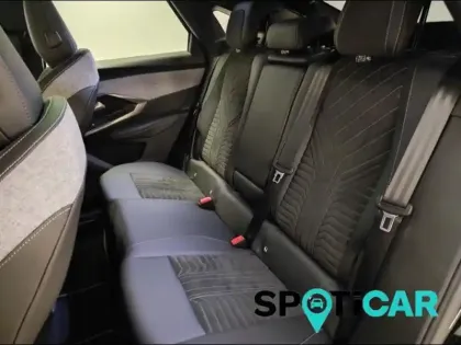 Photo 8 Peugeot 3008  Electrique 210ch Batterie 73 kWh GT