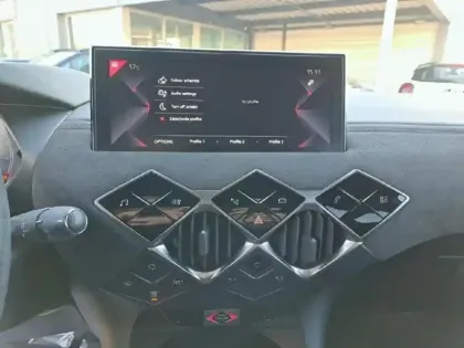 Photo 12 DS DS 3  Crossback PureTech 130ch Performance Line Automatique