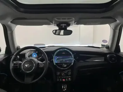 Photo 7 Mini Mini  Cooper 136ch Edition Premium Plus BVA7