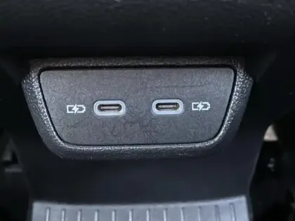 Photo 13 Volkswagen T-cross  1.0 TSI 110ch Carat