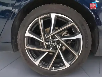 Photo 9 DS DS 9  Hybrid E-Tense 225ch Rivoli+