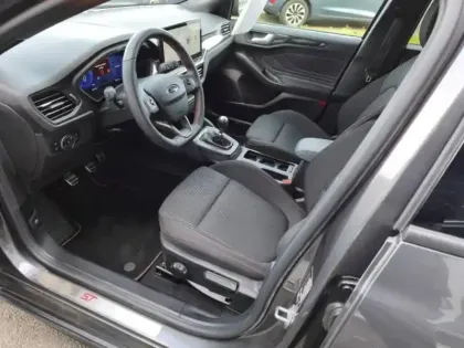 Photo 8 Ford Focus Gén. IV Ph2 ST-Line X 5