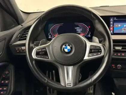 Photo 5 BMW Serie 1 Série 1 118dA 150ch M Sport 8cv