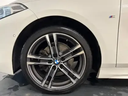 Photo 7 BMW Serie 1 Série 1 118dA 150ch M Sport 8cv