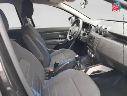 Photo 4 Dacia Duster  1.0 ECO-G 100ch 15 ans 4x2 - E6U