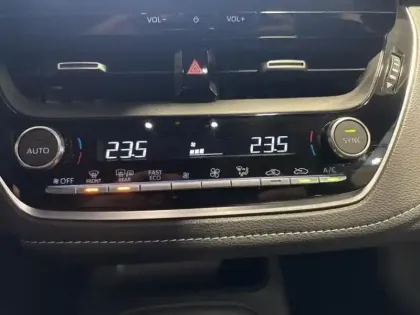 Photo 11 Toyota Corolla  1.8 140ch Dynamic MY24