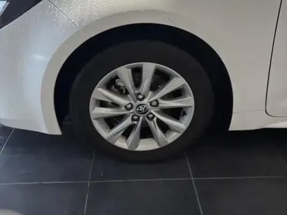 Photo 3 Toyota Corolla  1.8 140ch Dynamic MY24