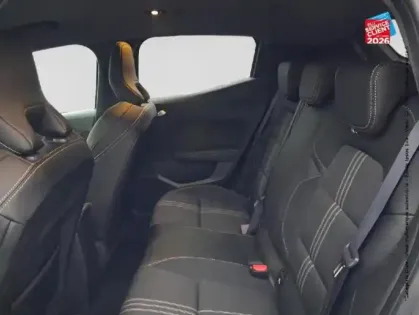 Photo 10 Renault Clio  1.6 E-Tech hybride 145ch Engineered