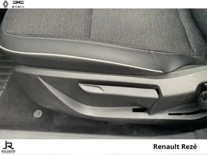 Photo 14 Renault Captur  1.3 TCe mild hybrid 140ch Techno