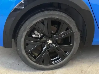 Photo 5 Peugeot 208  e- 136ch GT