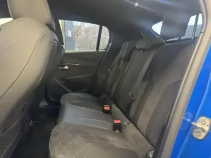 Photo 10 Peugeot 208  e- 136ch GT