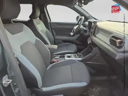 Photo 4 Dacia Duster  1.6 hybrid 140ch Extreme