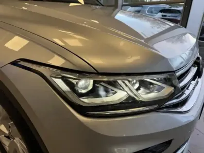 Photo 9 Volkswagen Tiguan  2.0 TDI 150ch Elegance DSG7