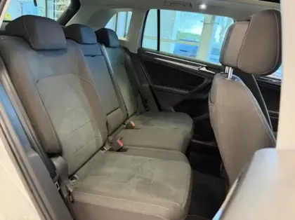 Photo 10 Volkswagen Tiguan  2.0 TDI 150ch Elegance DSG7