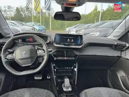 Photo 7 Peugeot 208  e- 136ch Roadtrip