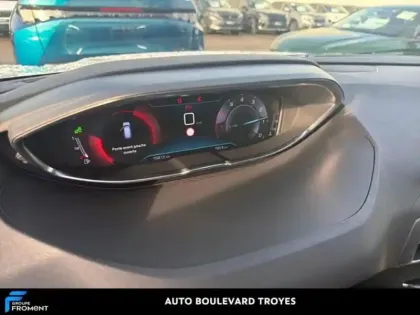 Photo 24 Peugeot 3008  1.2 PureTech 130ch S&S Allure