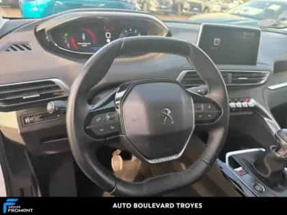 Photo 23 Peugeot 3008  1.2 PureTech 130ch S&S Allure