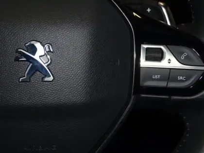 Photo 13 Peugeot 2008  1.2 PureTech 130ch S&S Allure EAT8