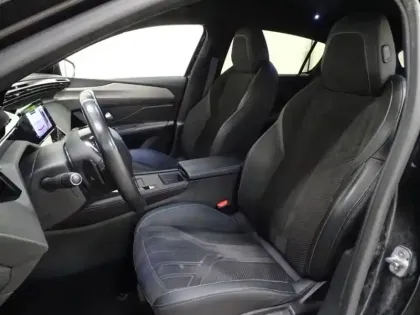 Photo 6 Peugeot 308  1.5 BlueHDi 130ch S&S GT EAT8