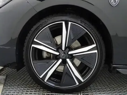 Photo 9 Peugeot 308  1.5 BlueHDi 130ch S&S GT EAT8