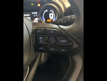 Photo 6 Toyota C-HR  1.8 Hybride 140ch Design NG23