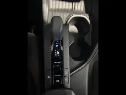 Photo 12 Toyota C-HR  1.8 Hybride 140ch Design NG23