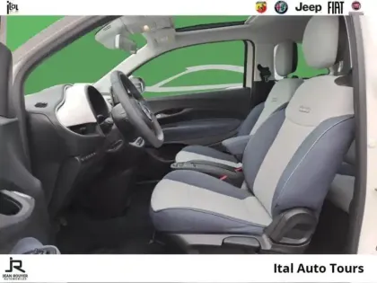 Photo 8 Fiat 500  e 118ch Icône/TOIT PANO/PACK CONFORT