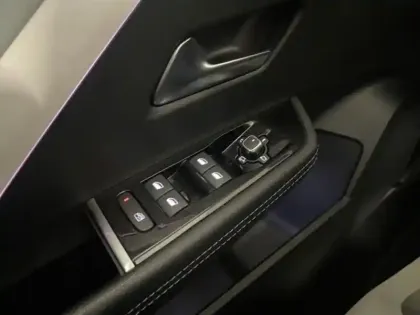 Photo 9 Opel Astra  1.5 D 130ch Elegance BVA8