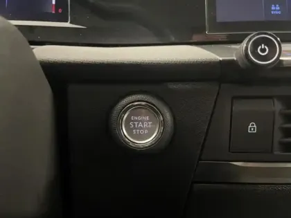 Photo 10 Opel Astra  1.5 D 130ch Elegance BVA8