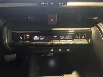 Photo 11 Toyota C-HR  2.0 Hybride 200ch Design NG23