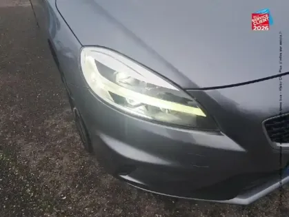 Photo 12 Volvo V40  T2 122ch R-Design