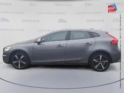 Photo 8 Volvo V40  T2 122ch R-Design