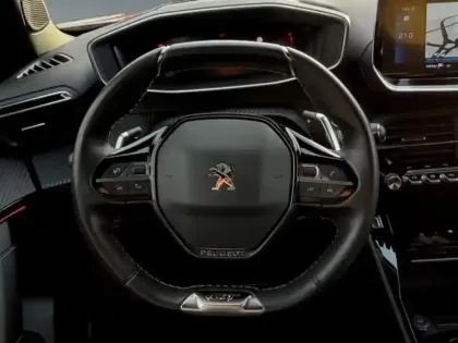 Photo 11 Peugeot 2008  1.2 PureTech 130ch S&S GT EAT8