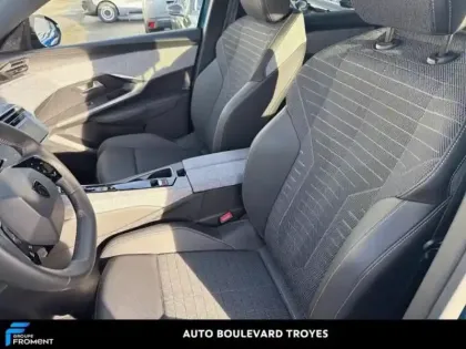 Photo 25 Peugeot 3008  1.2 Hybrid 136ch Allure e-DCS6