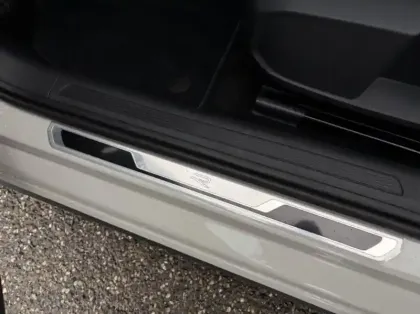 Photo 4 Volkswagen Polo  1.0 TSI 116ch R-Line Edition DSG7