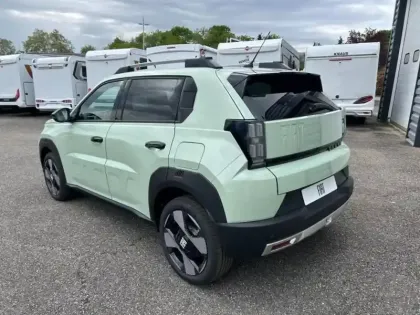 Photo 2 Fiat Grande Panda  1.2 Hybrid Turbo 110ch La Prima eDCT6