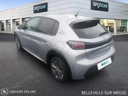 Photo 6 Peugeot 208  e- 136ch Style