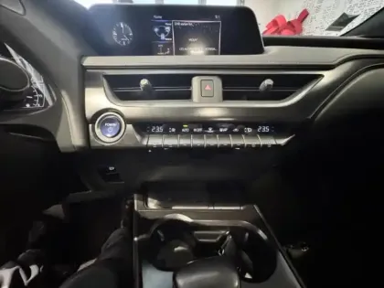 Photo 11 Lexus UX  250h 2WD Premium Edition MY21