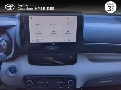 Photo 14 Toyota Yaris  116h Iconic 5p MY22