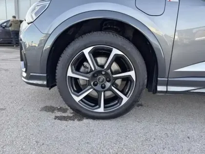 Photo 8 Audi Q3  Sportback 45 TFSI e 245ch S line S tronic 6