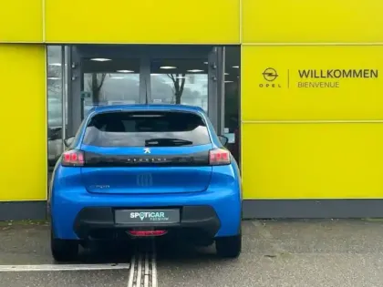 Photo 5 Peugeot 208  e- 136ch Style