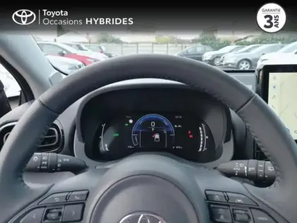 Photo 12 Toyota Yaris  116h Design 5p MY25