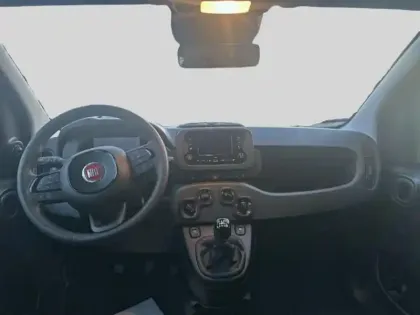 Photo 7 Fiat Panda  Classic 1.0 70ch BSG S&S Icône Step 2