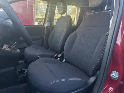 Photo 8 Fiat Panda  Classic 1.0 70ch BSG S&S Icône Step 2