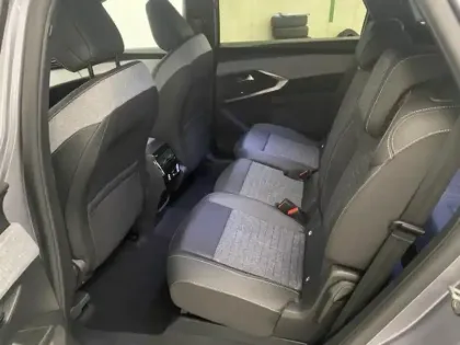 Photo 10 Peugeot 5008  Electrique 210ch Batterie 73 kWh Allure