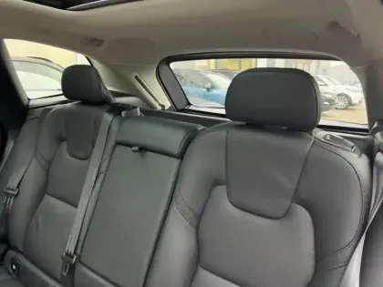 Photo 9 Volvo Xc60  T6 Hybride Rechargeable 253 + 145ch Utra Style Chrome Geartronic 8 AWD