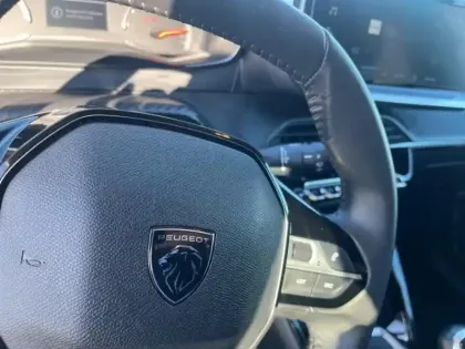 Photo 13 Peugeot 208  1.2 PureTech 100ch S&S Active