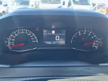 Photo 14 Peugeot 208  1.2 PureTech 100ch S&S Active